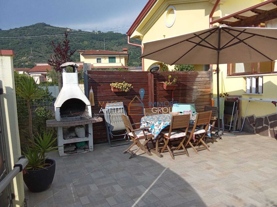 Byhus i Carrara, Massa and Carrara - foto 1