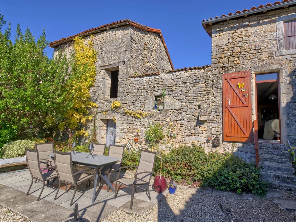 Landsbyhus i Nanteuil-en-Vallee, Charente - foto 4
