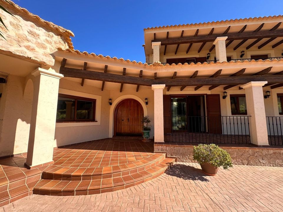 Villa i Santa Eulalia Del Rio, Ibiza - foto 1