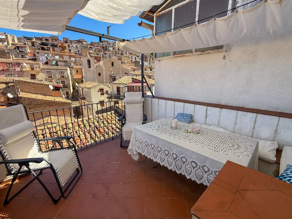 Villa i Gratteri, Palermo - bilde 1