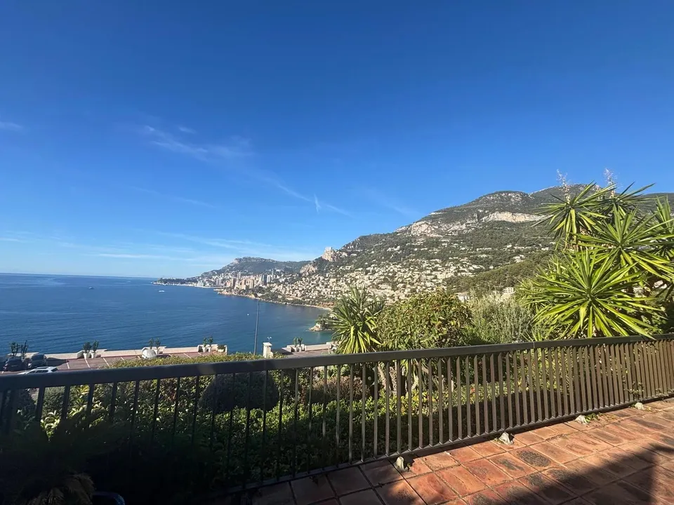 Lejlighed i Roquebrune-Cap-Martin, Alpes-Maritimes - foto 1