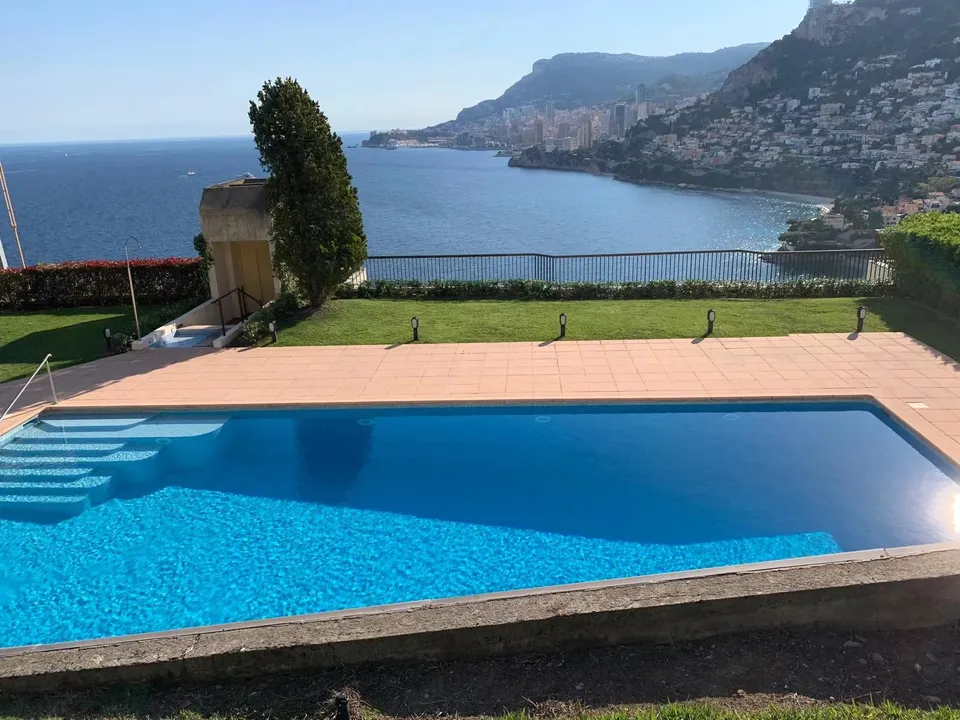 Lejlighed i Roquebrune-Cap-Martin, Alpes-Maritimes - foto 2