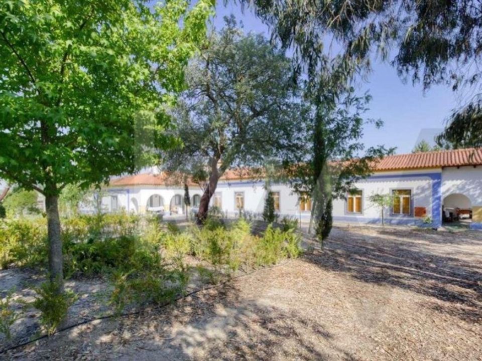 Erhvervsejendom i Almeirim, Santarem - foto 2