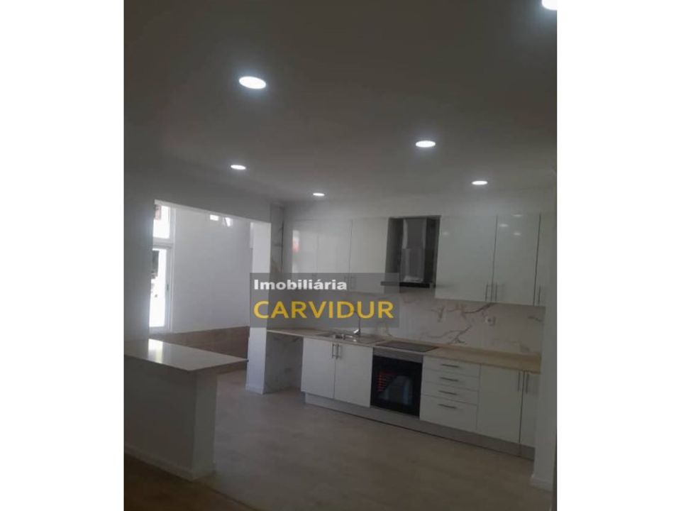 Lejlighed i Baixa da Banheira, Setubal - foto 1