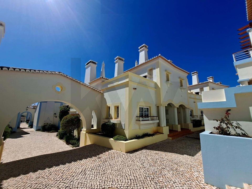 Erhvervsejendom i Budens, Faro - foto 1