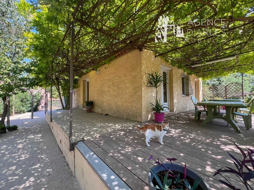 Villa in Arles, Bouches-du-Rhone - foto 5