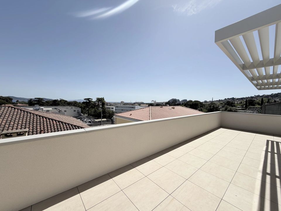 Lejlighed i La Ciotat, Bouches-du-Rhone - foto 3