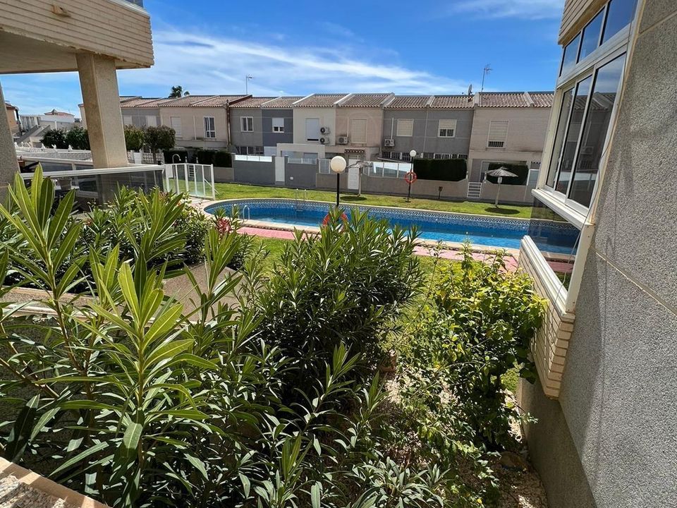 Lejlighed i Torrevieja, Alicante - foto 1