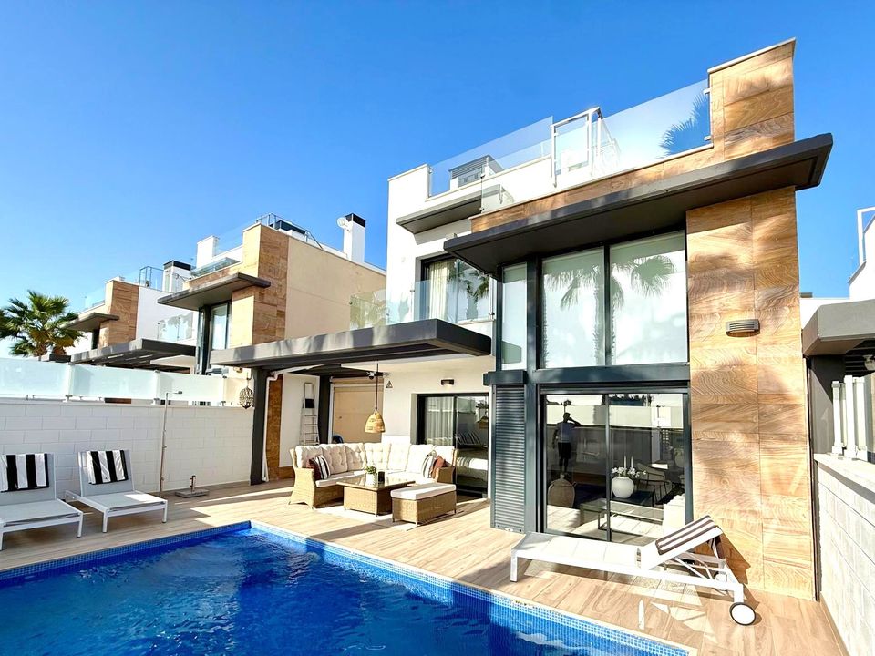 Villa a Cabo Roig, Alicante - foto 1