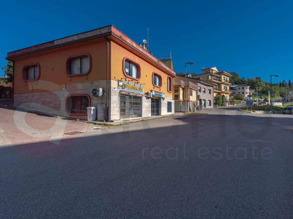 Erhvervsejendom i Atina, Frosinone - foto 1