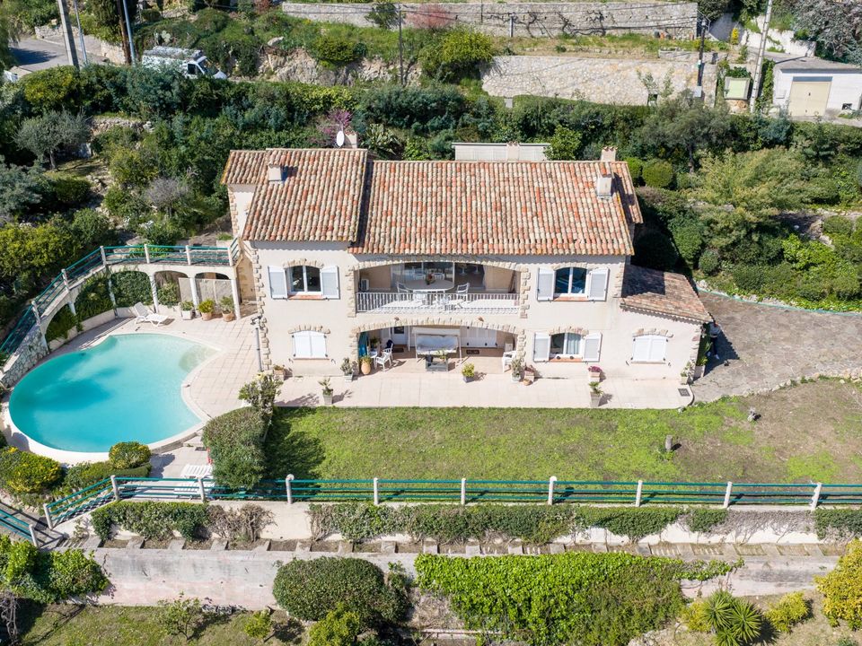 Villa i Mandelieu-la-Napoule, Alpes-Maritimes - foto 2