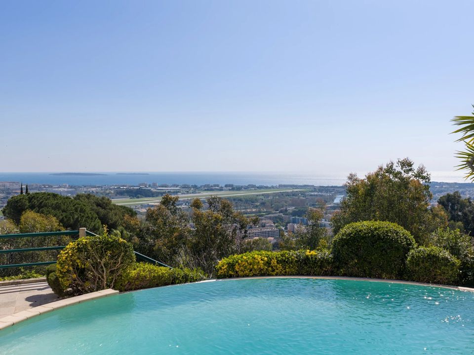 Villa i Mandelieu-la-Napoule, Alpes-Maritimes - foto 4
