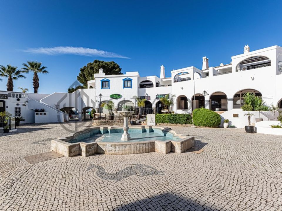 Erhvervsejendom i Lagoa, Faro - foto 1