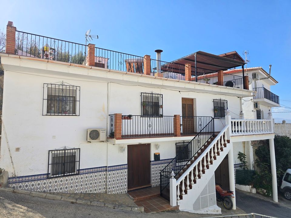 Landsbyhus i Alcaucin, Malaga - foto 1
