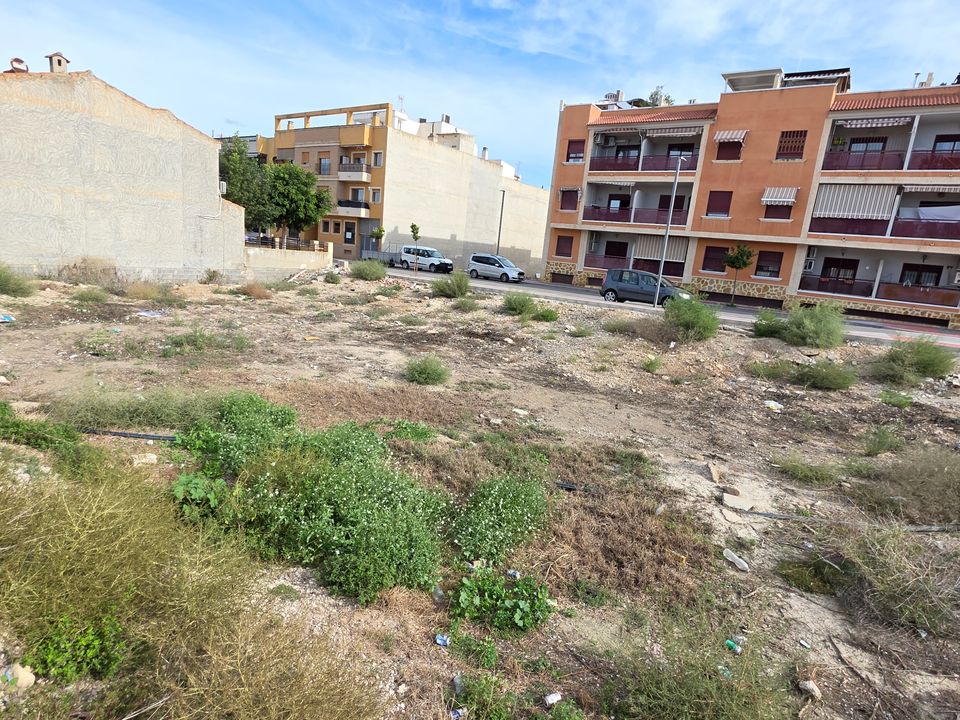 Helårsgrund i Dolores, Alicante - foto 1