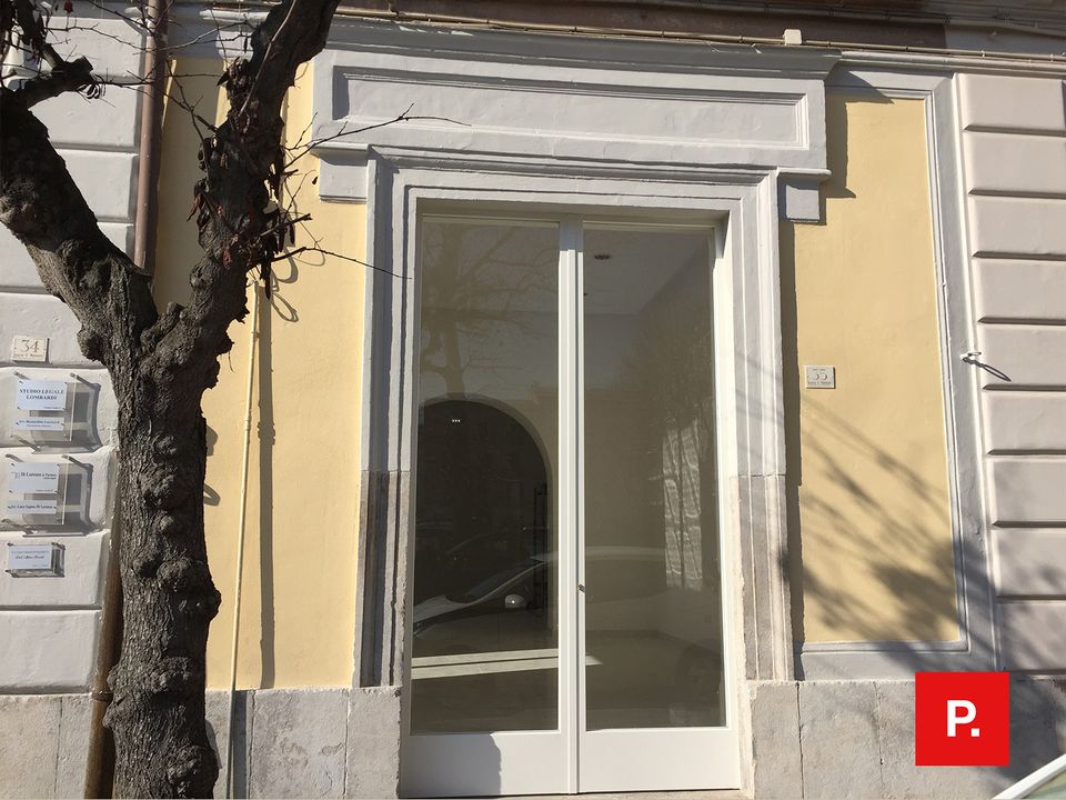 Erhvervsejendom i Caserta, Caserta - foto 1