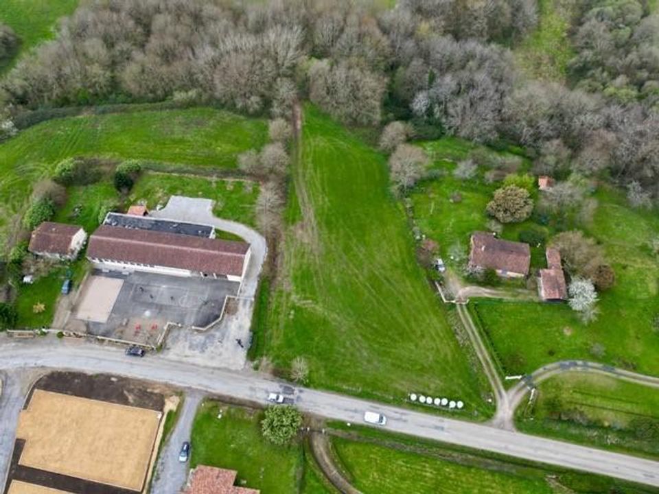 Helårsgrund i Brassempouy, Landes - foto 1