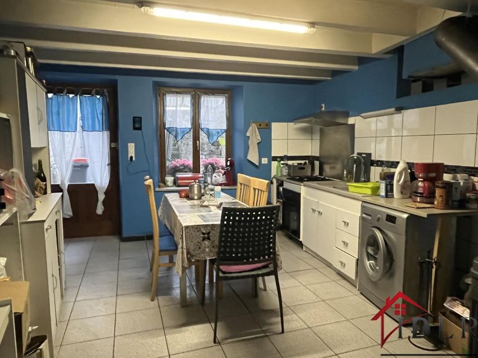 Casa de pueblo en Bourbonne-les-Bains, Haute-Marne - foto 1