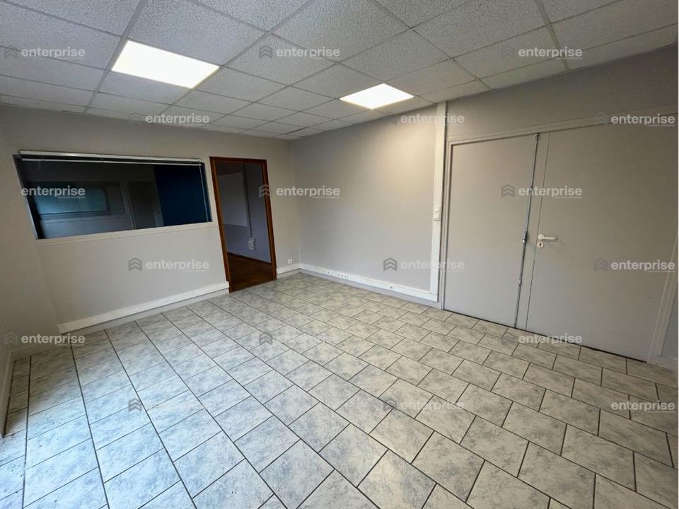 Erhvervsejendom i Lacroix-Saint-Ouen, Oise - foto 2