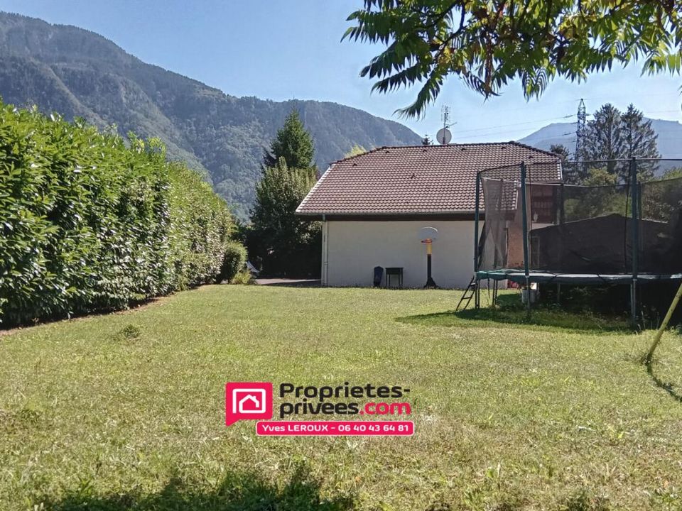 Helårsgrund i Saint-Pierre-en-Faucigny, Haute-Savoie - foto 2