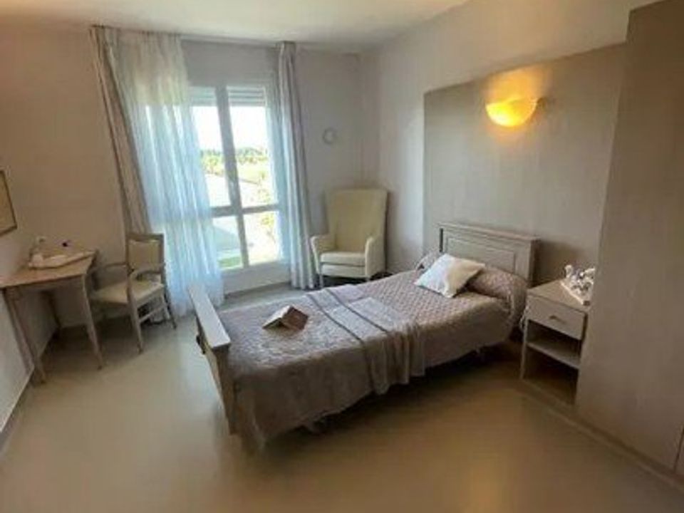 Erhvervsejendom i Saint-Sulpice-de-Royan, Charente-Maritime - foto 2