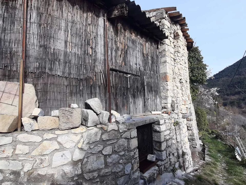 Villa en Thiéry, Alpes-Maritimes - foto 1