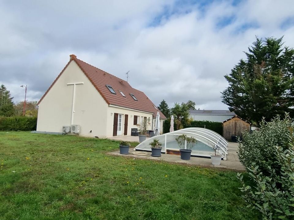 Villa i Ouzouer-sur-Loire, Loiret - foto 1