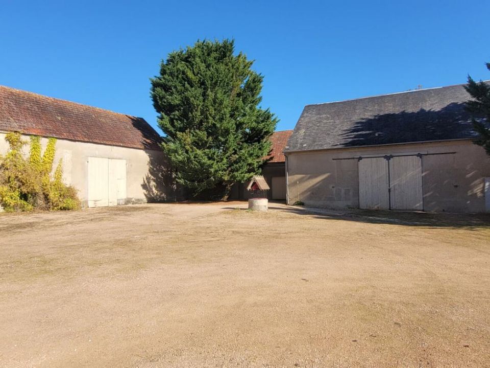 Villa en Saint-Amand-Montrond, Cher - foto 3