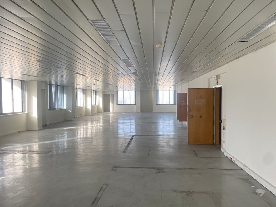 Erhvervsejendom i Sacavem, Lisbon - foto 1