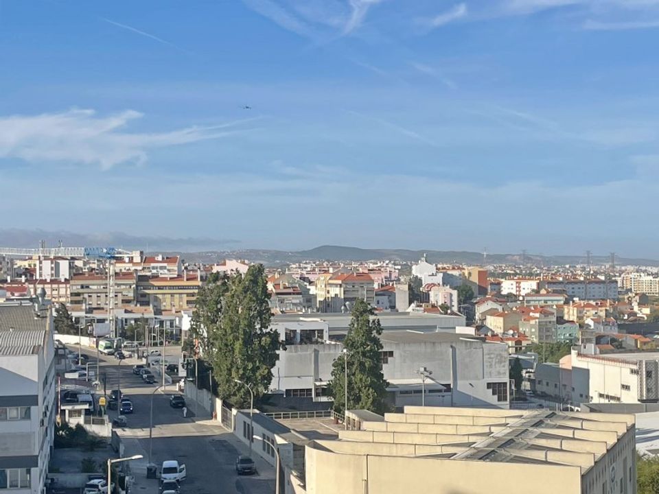 Erhvervsejendom i Sacavem, Lisbon - foto 4