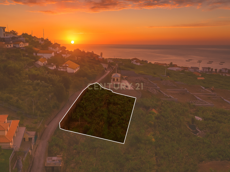 Helårsgrund i Calheta, Madeira - foto 1