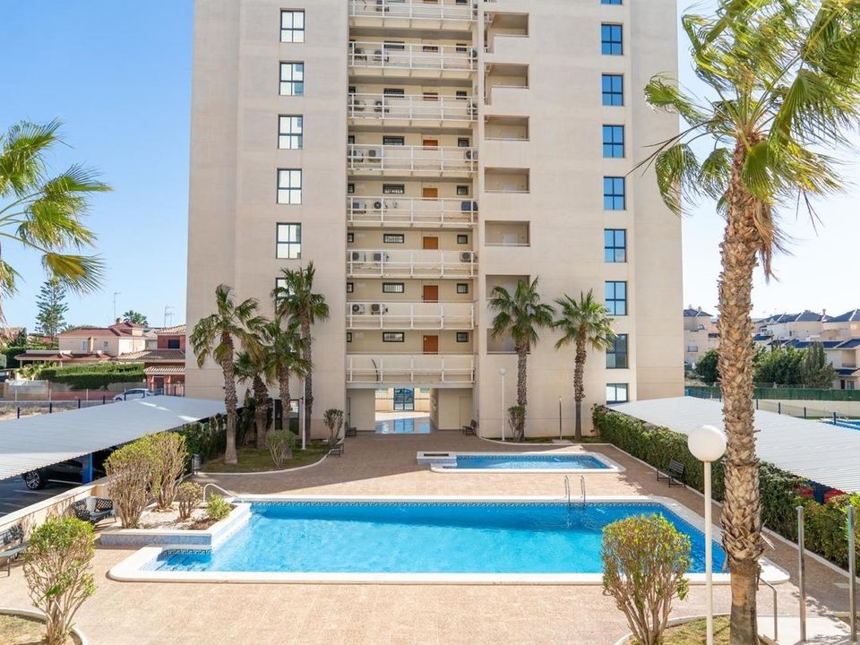 Lejlighed i Torrevieja, Alicante - foto 1