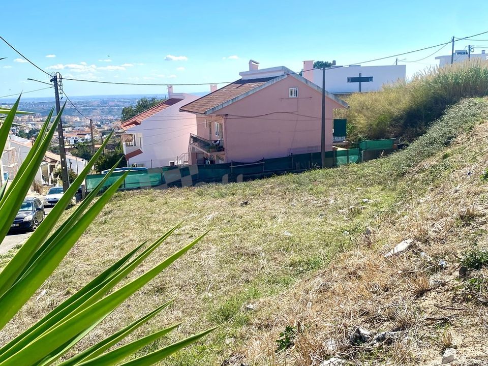 Helårsgrund i Odivelas, Lisbon - foto 1