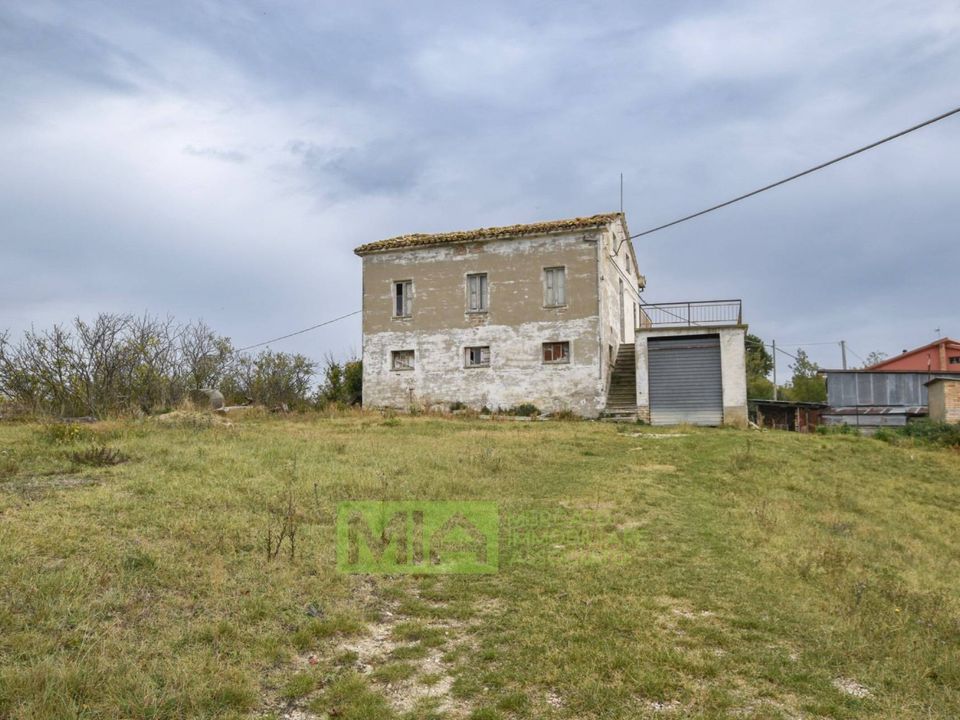 Landejendom i Santa Vittoria in Matenano, Fermo - foto 3