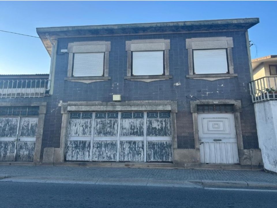 Erhvervsejendom i Milheiros, Porto - foto 1