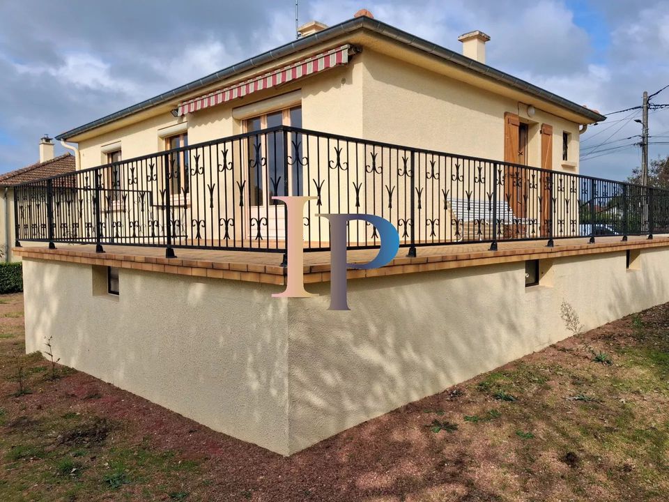 Villa i Pouilly-sous-Charlieu, Loire - foto 1