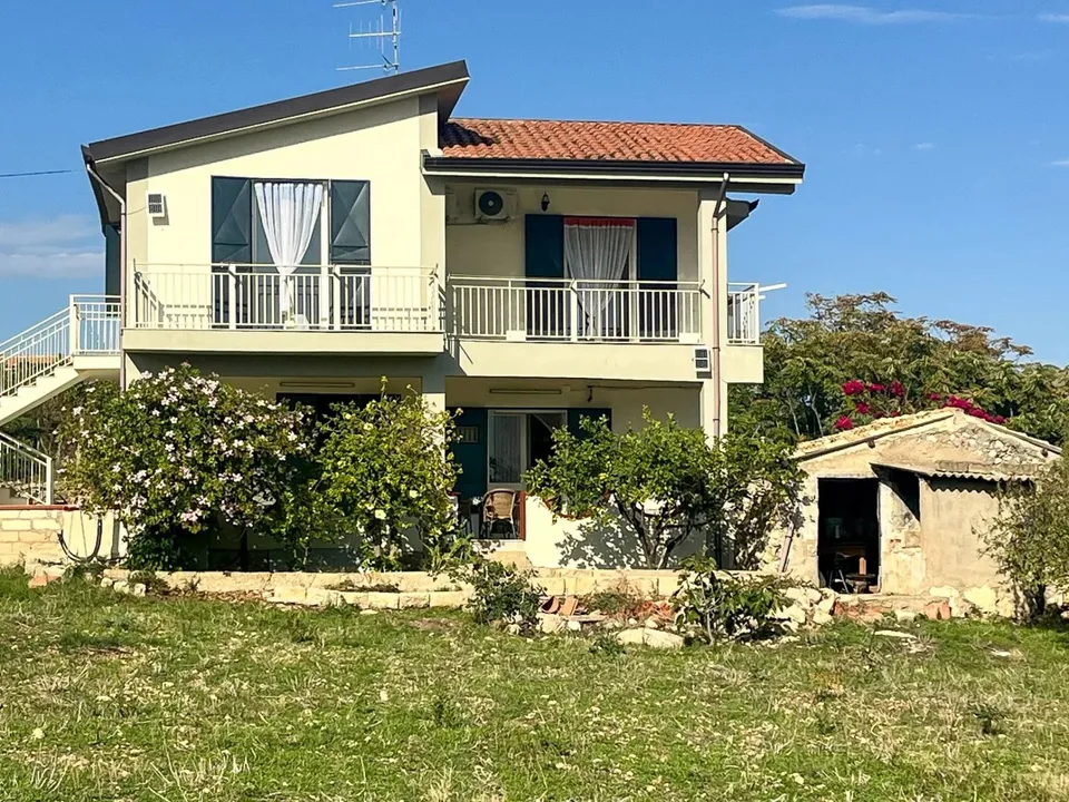 Villa en Palma di Montechiaro, Agrigento - foto 2
