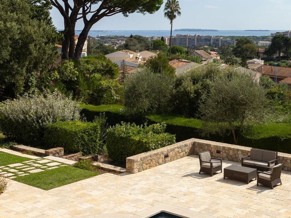 Villa i Mandelieu-la-Napoule, Alpes-Maritimes - foto 1