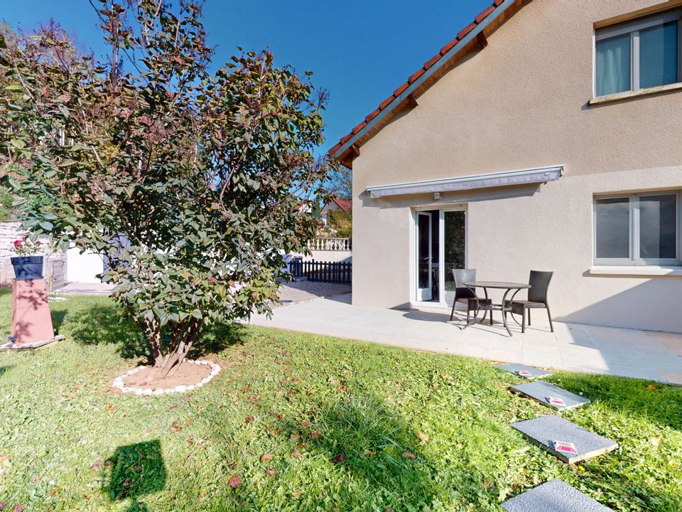 Villa i Pirey, Doubs - foto 1
