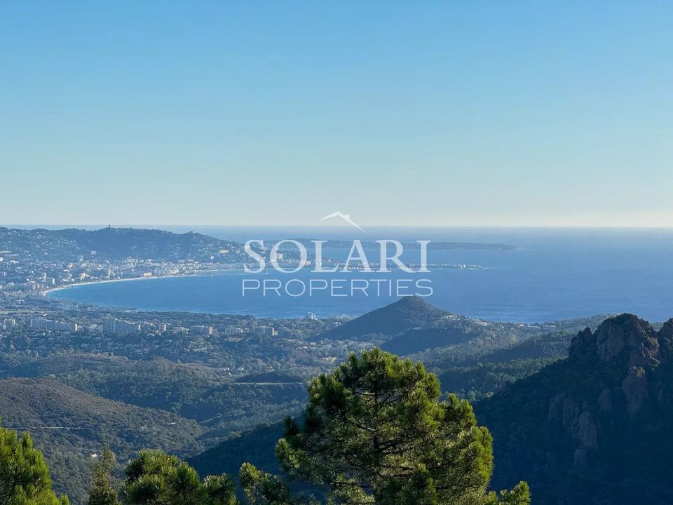 Villa i Mandelieu-la-Napoule, Alpes-Maritimes - foto 1