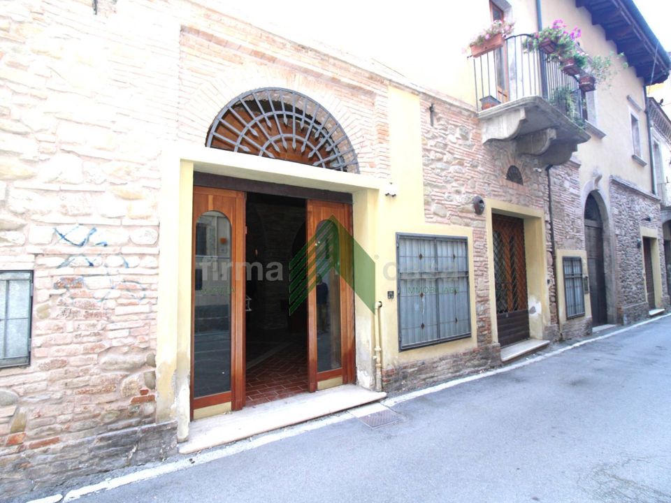 Erhvervsejendom i Teramo, Teramo - foto 1
