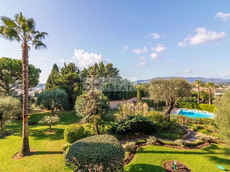 Lejlighed i Le Cannet, Alpes-Maritimes - foto 1