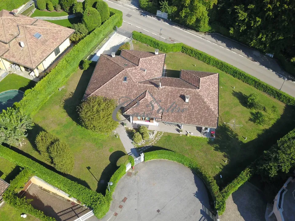 Villa i Carimate, Como - foto 1