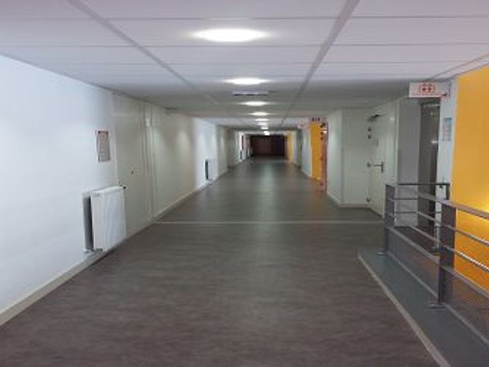 Erhvervsejendom i Saint-Rambert-en-Bugey, Ain - foto 3