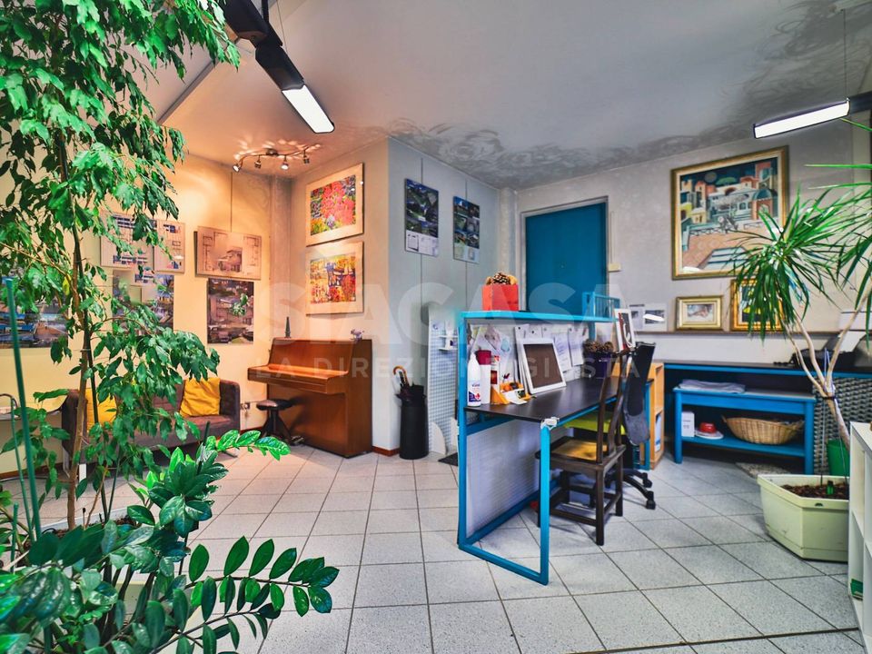 Erhvervsejendom i Trezzo sull'Adda, Milan - foto 1
