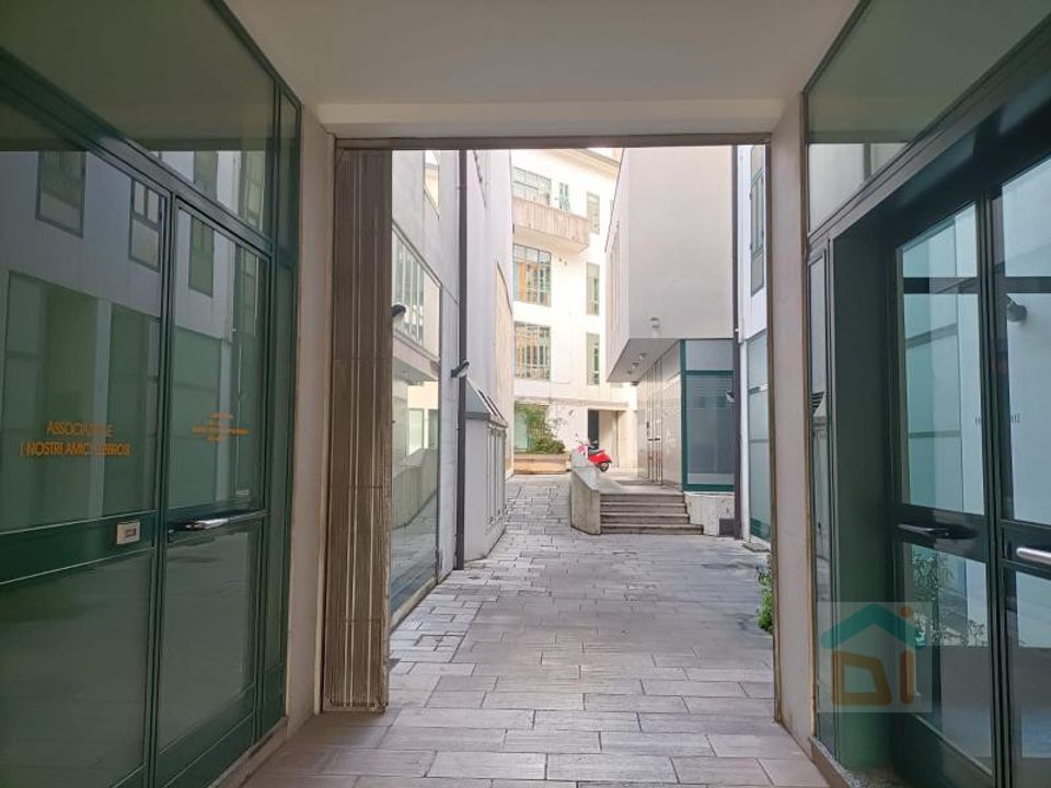 Erhvervsejendom i Udine, Udine - foto 3