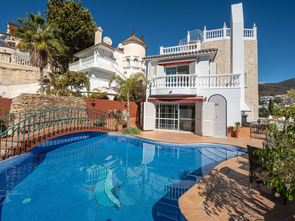 Villa i Nerja, Malaga - foto 1