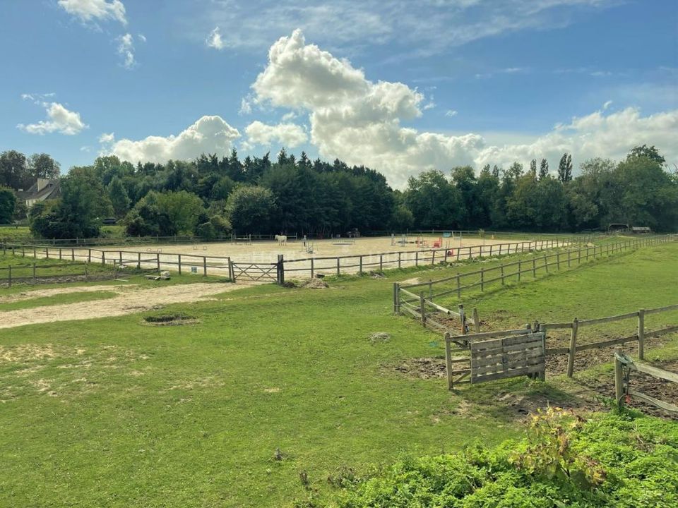 Erhvervsejendom i Houdan, Yvelines - foto 1