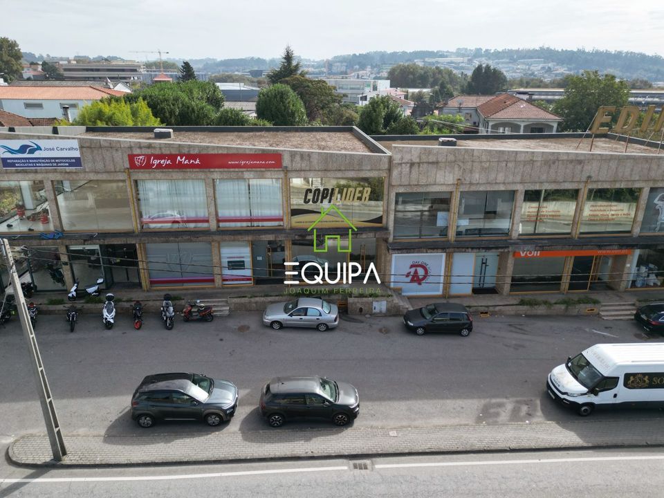 Erhvervsejendom i Pacos de Ferreira, Porto - foto 2