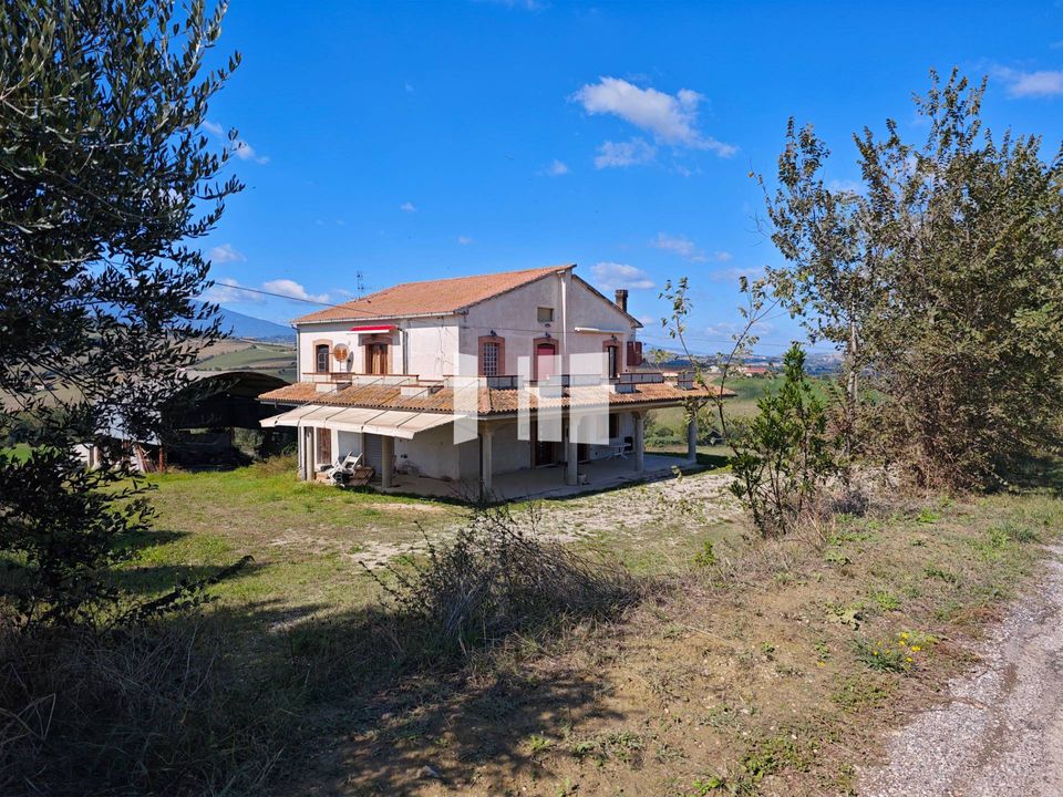 Villa i Bellante, Teramo - foto 1